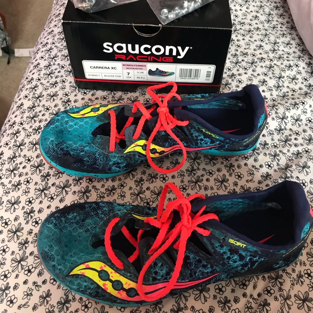 Track spikes/ running on track( racing shoes)